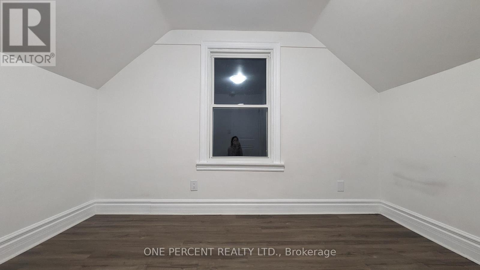 1 - 249 East 18th Street, Hamilton, Ontario  L9A 4P5 - Photo 9 - X12590548