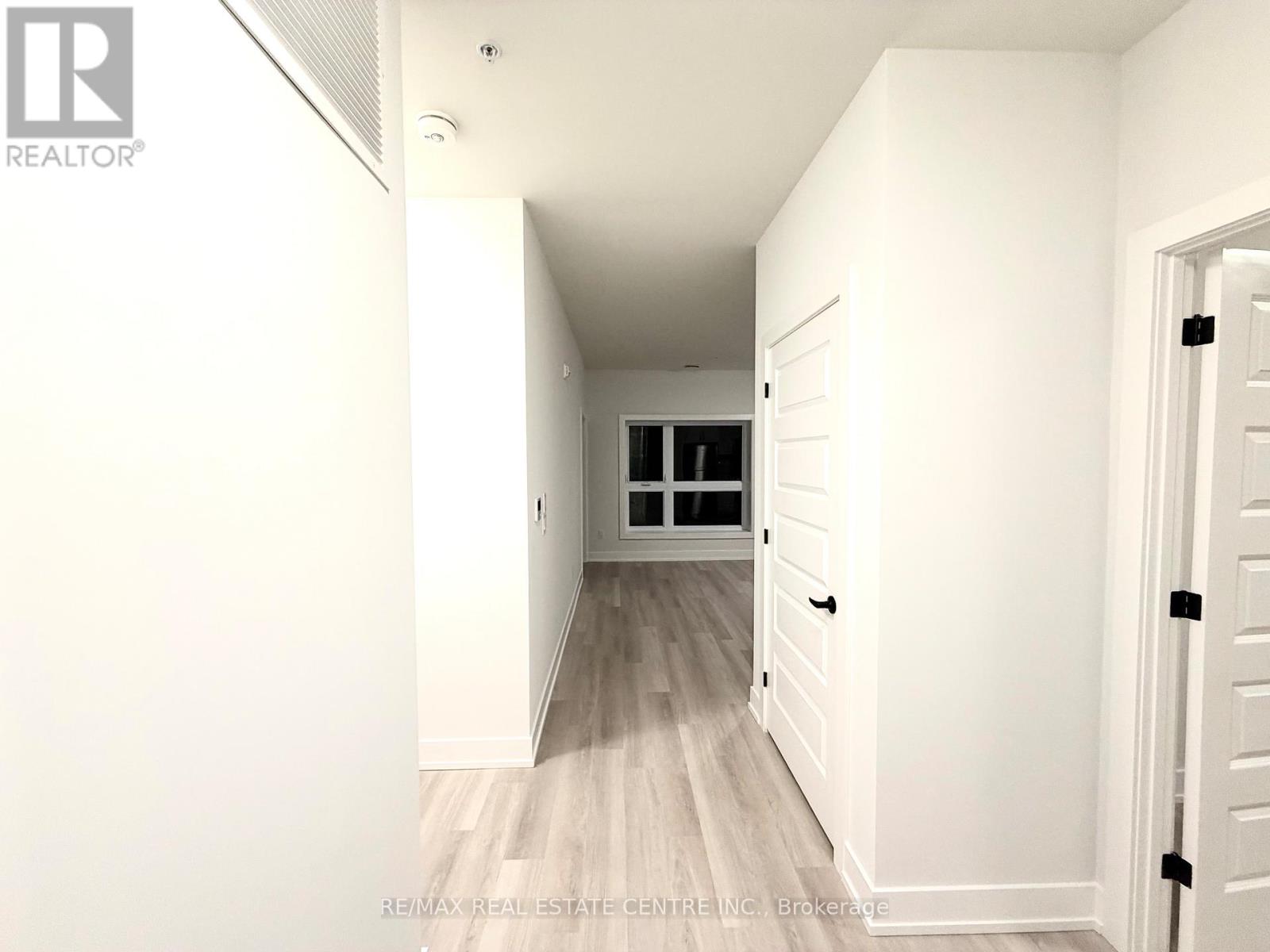 401 - 1100 Lackner Place, Kitchener, Ontario  N2A 0M1 - Photo 9 - X12590584