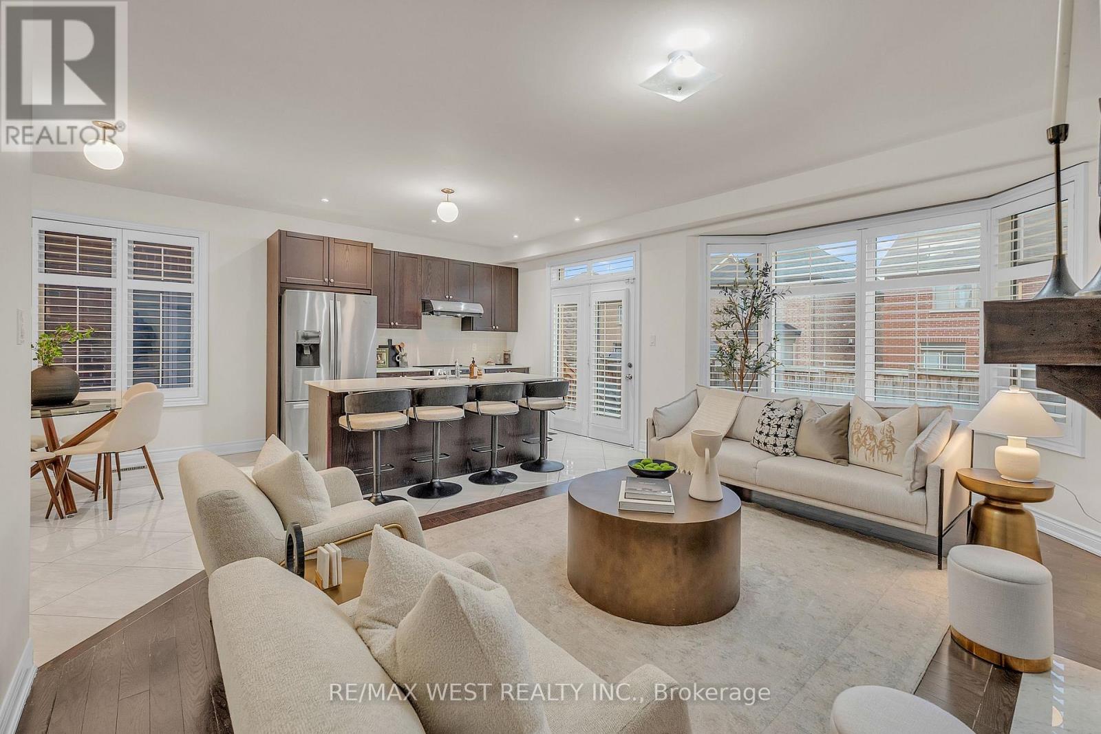 79 Algoma Drive N, Vaughan, Ontario  L4H 4H6 - Photo 8 - N12587964