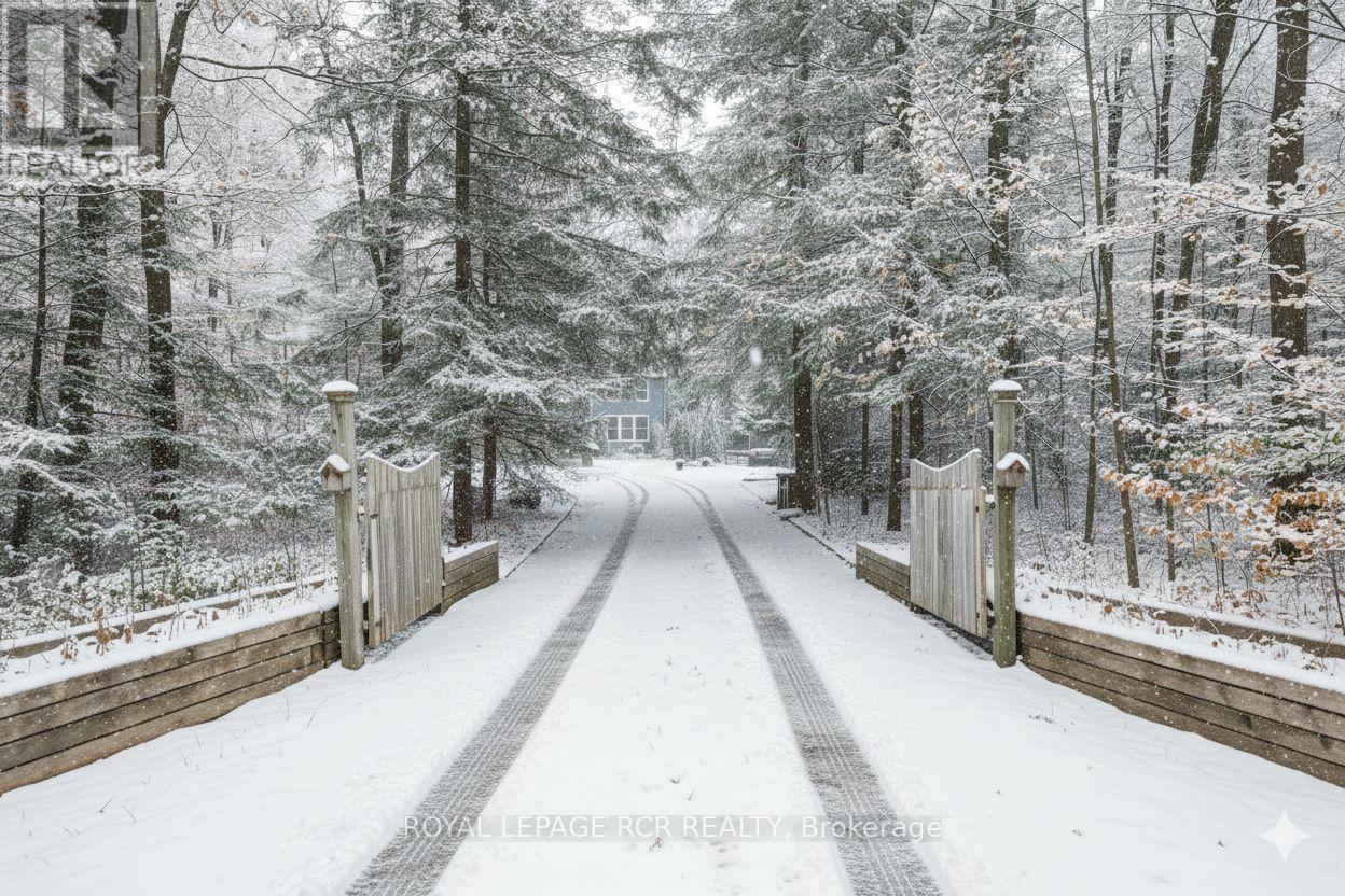 19211 Mountainview Road, Caledon, Ontario  L7K 2G6 - Photo 2 - W12468377