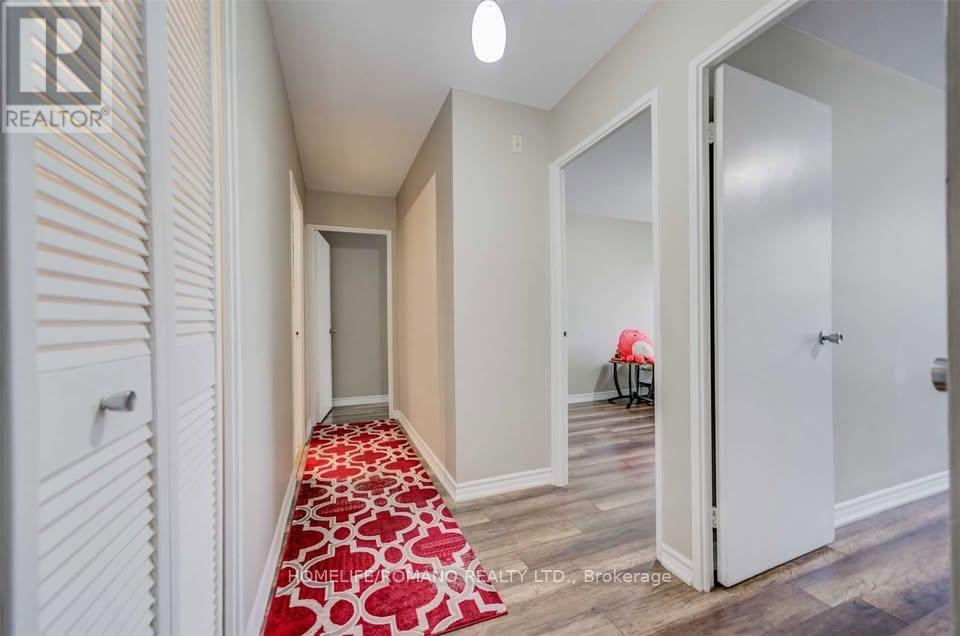 406 - 9 Four Winds Drive, Toronto, Ontario  M3J 2S8 - Photo 11 - W12590002