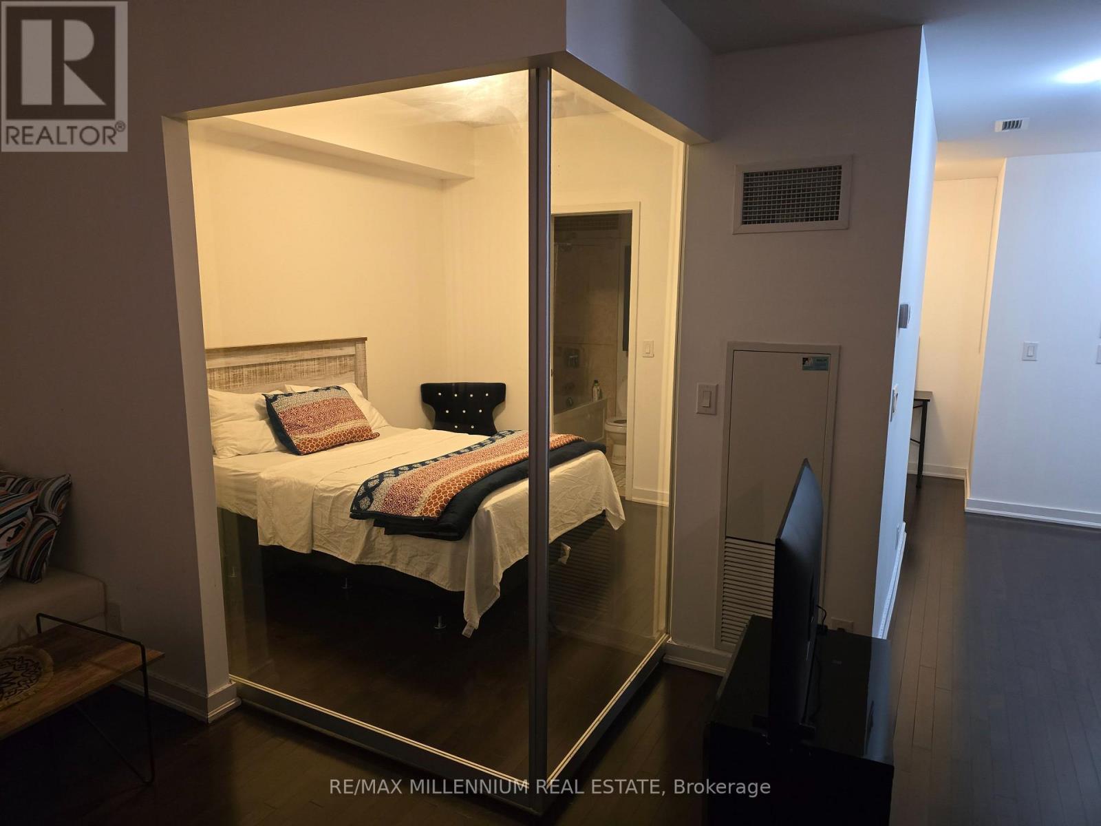 1112 - 14 York Street, Toronto, Ontario  M5J 2Z2 - Photo 10 - C12588098