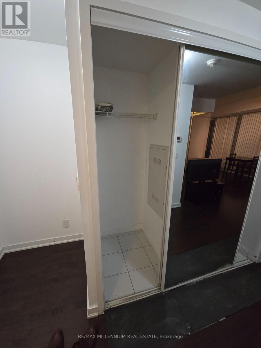 1112 - 14 York Street, Toronto, Ontario  M5J 2Z2 - Photo 9 - C12588098