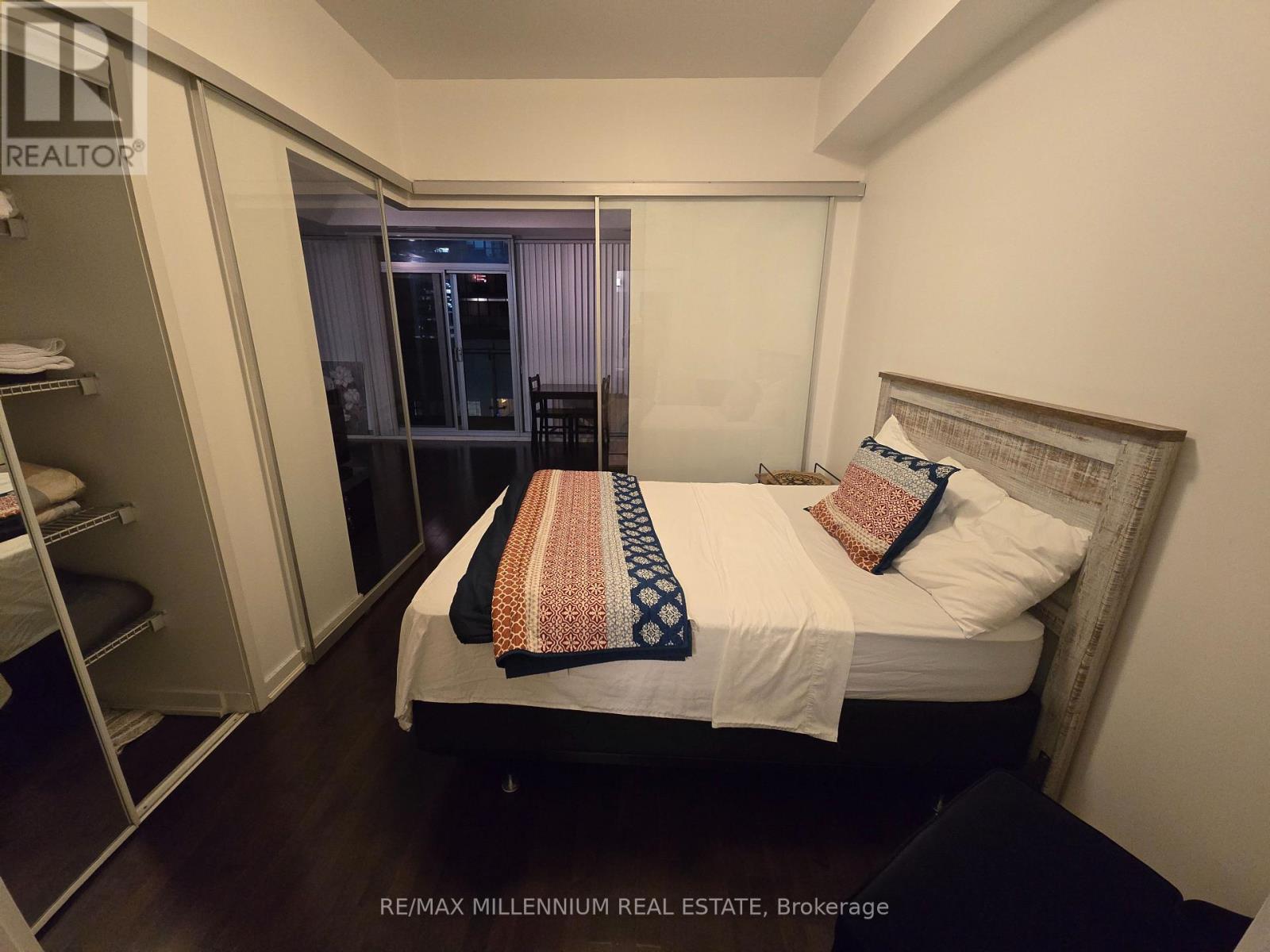 1112 - 14 York Street, Toronto, Ontario  M5J 2Z2 - Photo 7 - C12588098