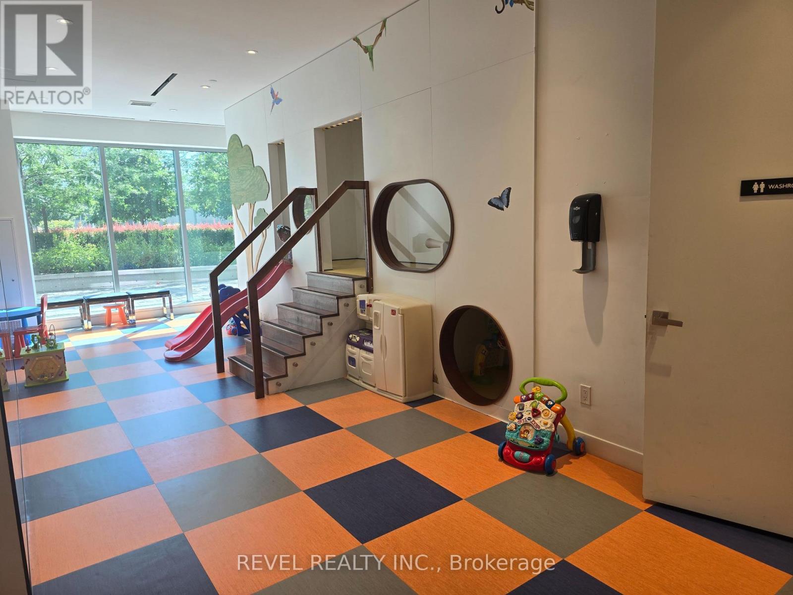 205 - 31 Tippett Road, Toronto, Ontario  M3H 0C8 - Photo 11 - C12590726