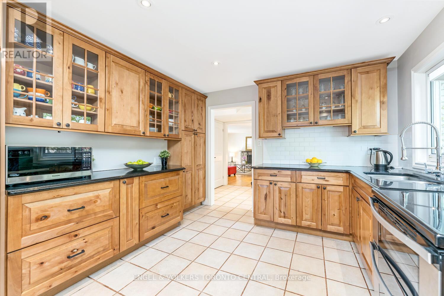 33 Avonwick Gate, Toronto, Ontario  M3A 2M7 - Photo 16 - C12590894