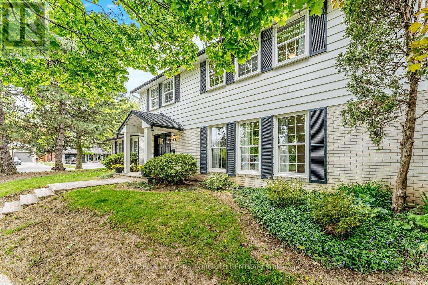 33 Avonwick Gate, Toronto, Ontario  M3A 2M7 - Photo 2 - C12590894