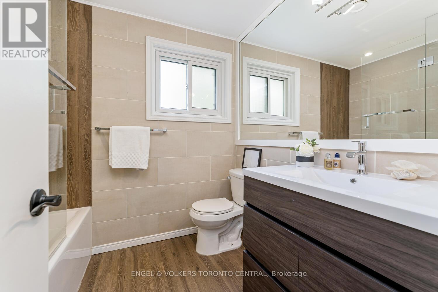 33 Avonwick Gate, Toronto, Ontario  M3A 2M7 - Photo 33 - C12590894