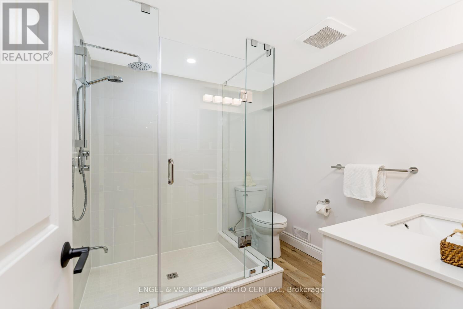 33 Avonwick Gate, Toronto, Ontario  M3A 2M7 - Photo 38 - C12590894