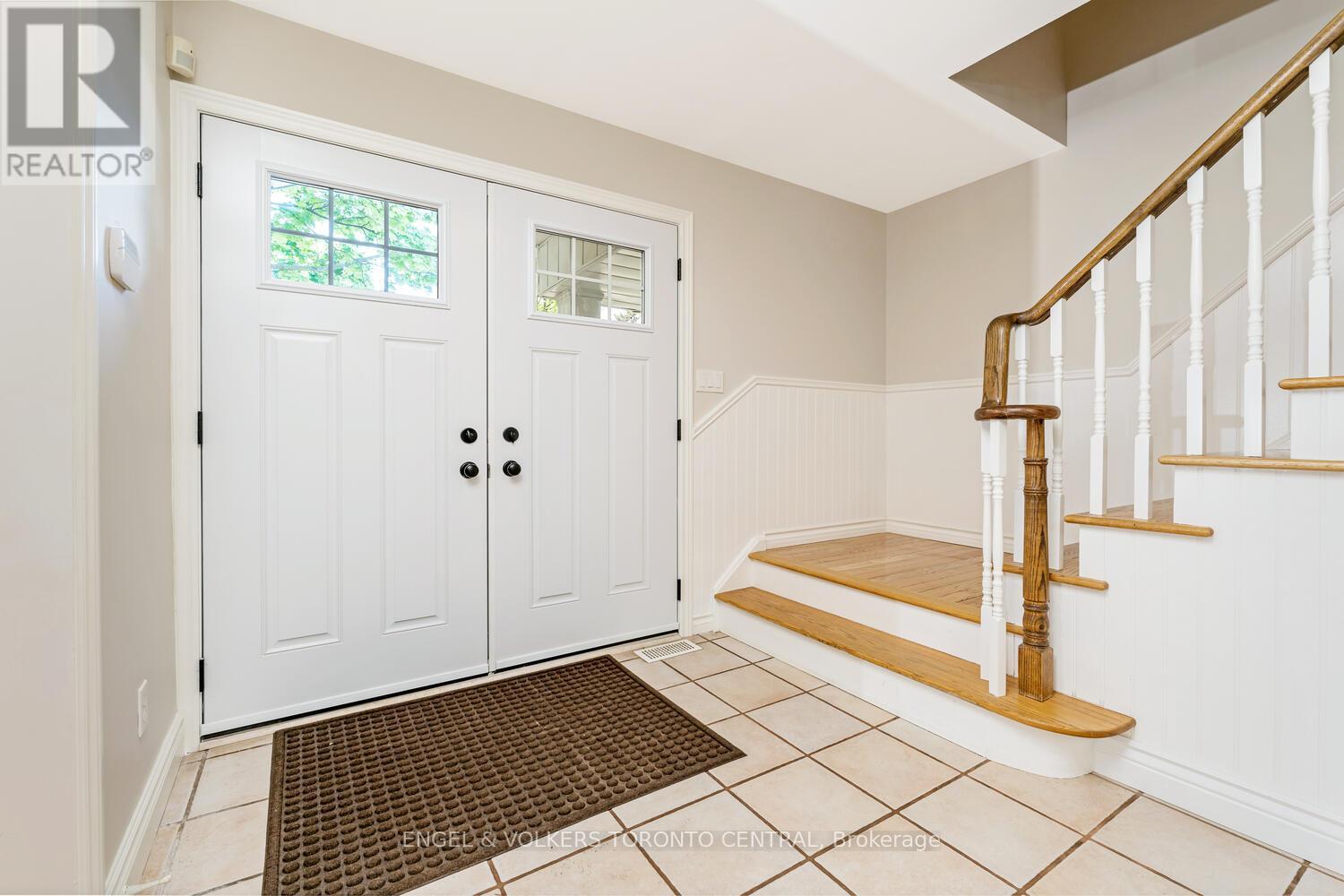 33 Avonwick Gate, Toronto, Ontario  M3A 2M7 - Photo 5 - C12590894