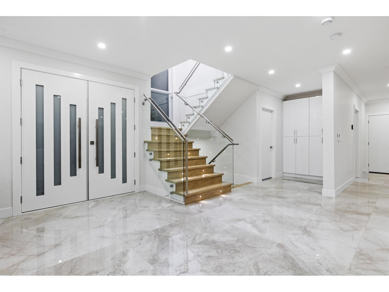 20099 45th Avenue, Langley, British Columbia  V3A 6J1 - Photo 2 - R3070050