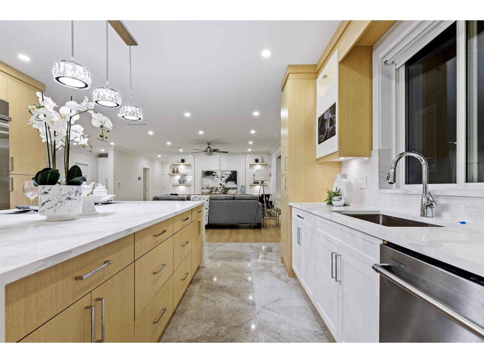 20099 45th Avenue, Langley, British Columbia  V3A 6J1 - Photo 9 - R3070050