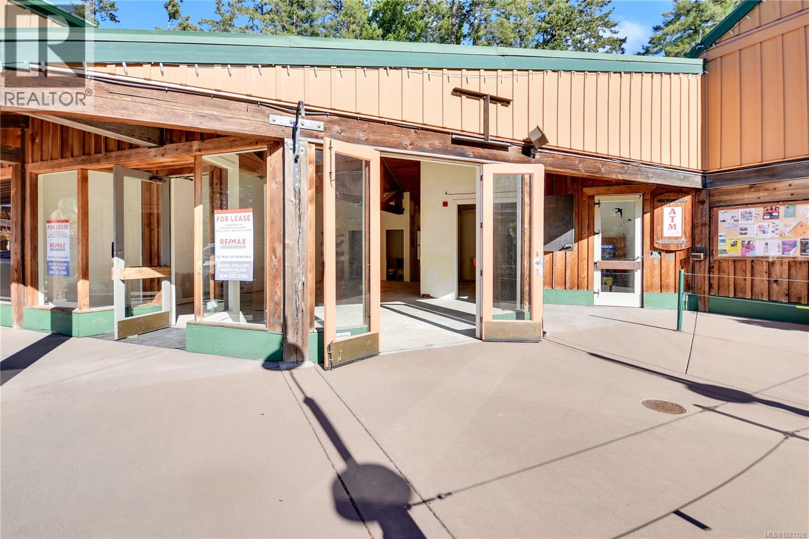 575 North Rd, Gabriola Island, British Columbia  V0R 1X3 - Photo 3 - 1021128