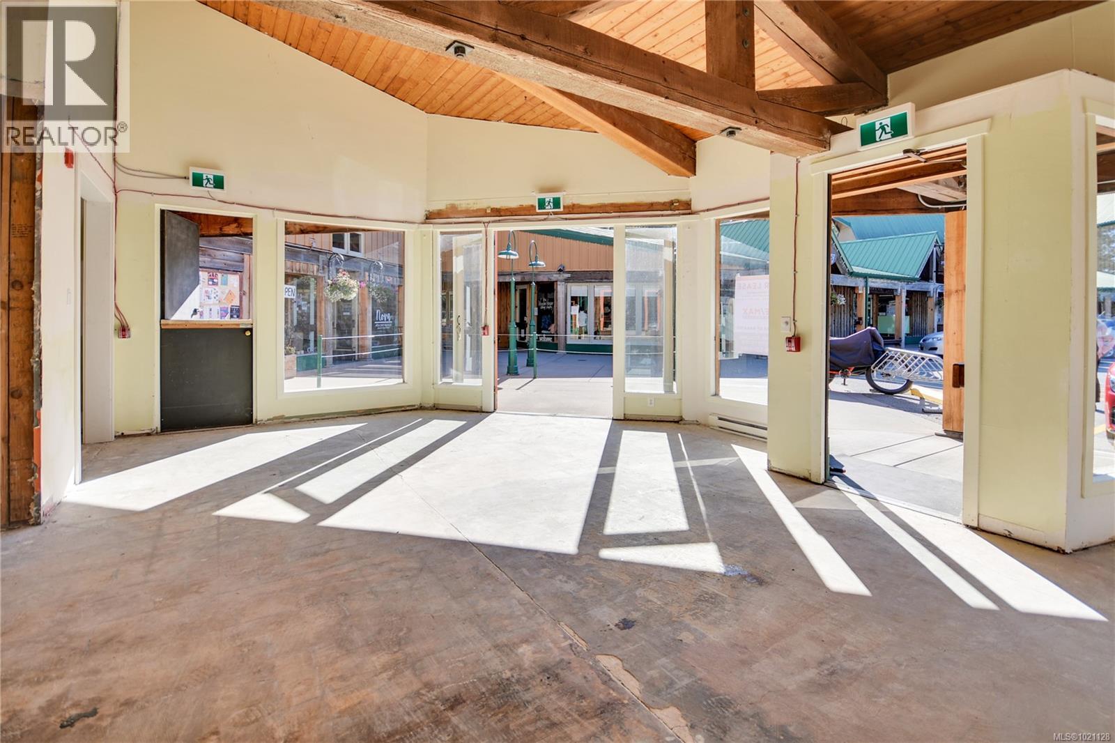 575 North Rd, Gabriola Island, British Columbia  V0R 1X3 - Photo 5 - 1021128