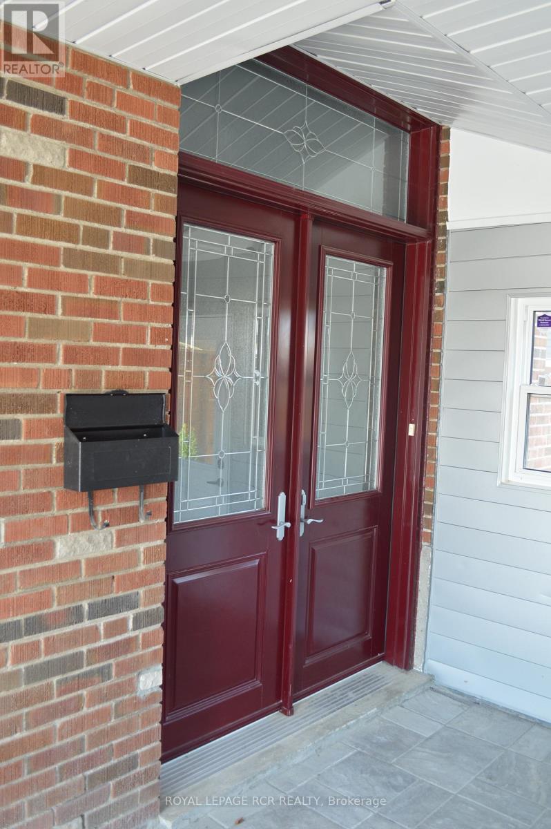 36 Electro Road, Toronto, Ontario  M1R 2A7 - Photo 4 - E12590752