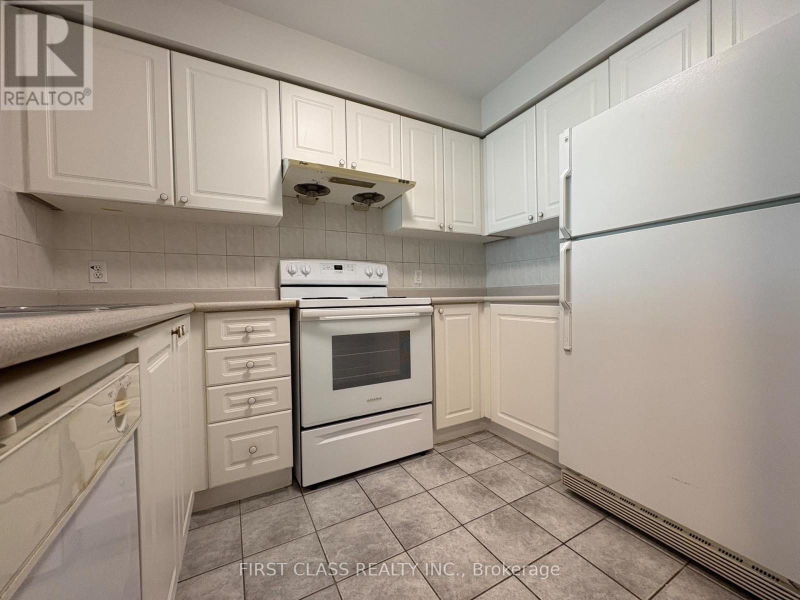 1611 - 1 Lee Centre Drive, Toronto, Ontario  M1H 3J2 - Photo 7 - E12590886