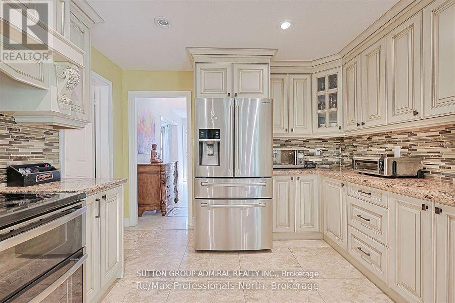 8 Elmsley Drive, Richmond Hill, Ontario  L4C 8N1 - Photo 15 - N12590784