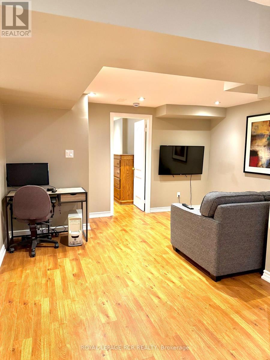 42 Cherokee Drive, Vaughan, Ontario  L6A 1X3 - Photo 6 - N12590812