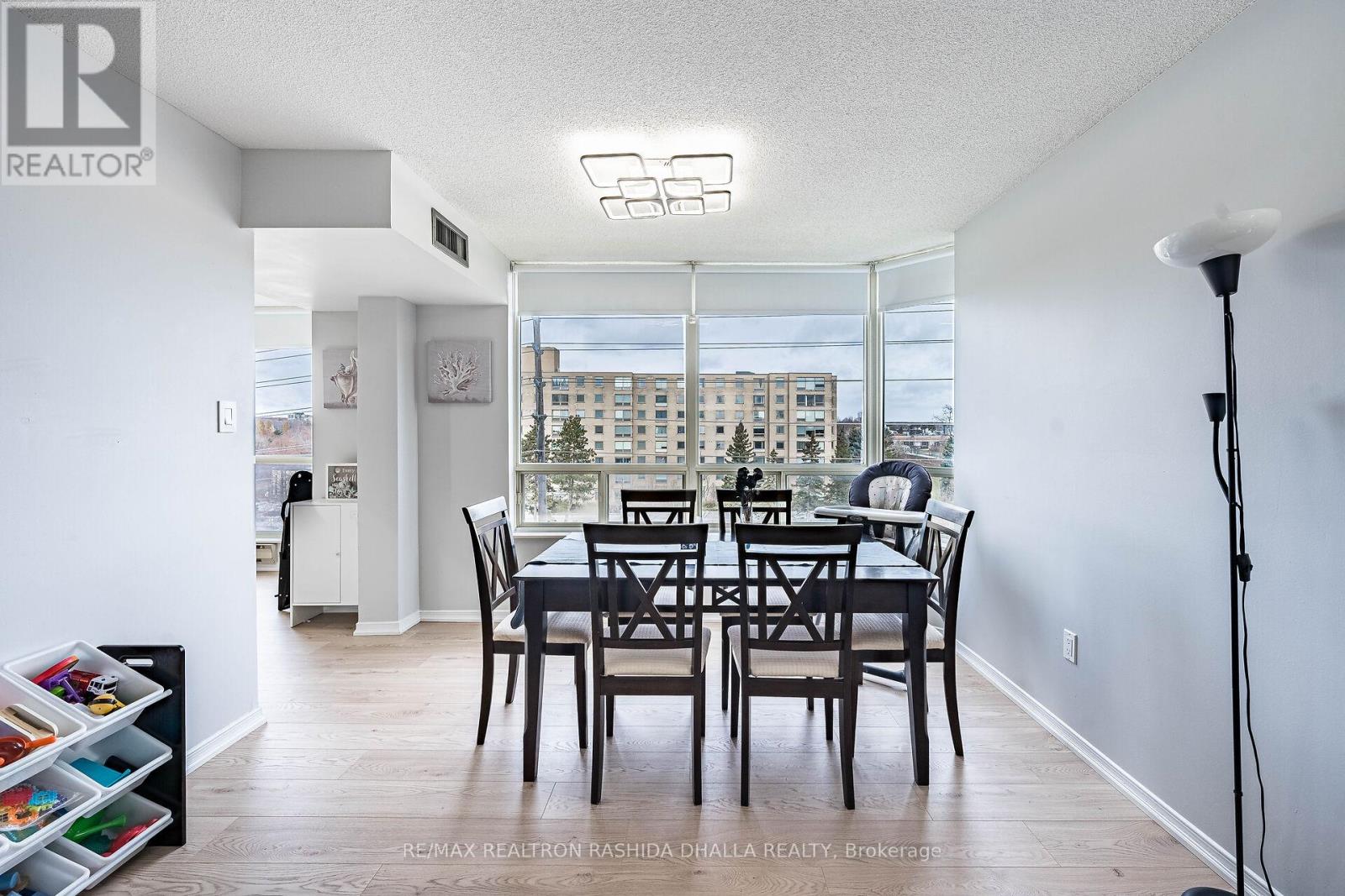 608 - 309 Major Mackenzie Drive E, Richmond Hill, Ontario  L4C 9V5 - Photo 13 - N12590826