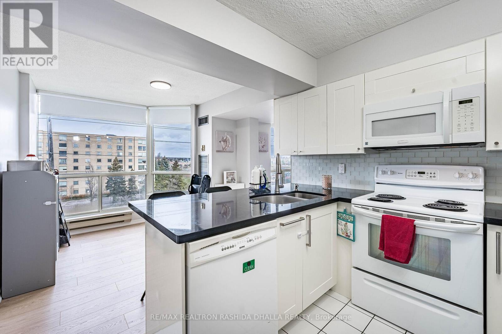 608 - 309 Major Mackenzie Drive E, Richmond Hill, Ontario  L4C 9V5 - Photo 19 - N12590826