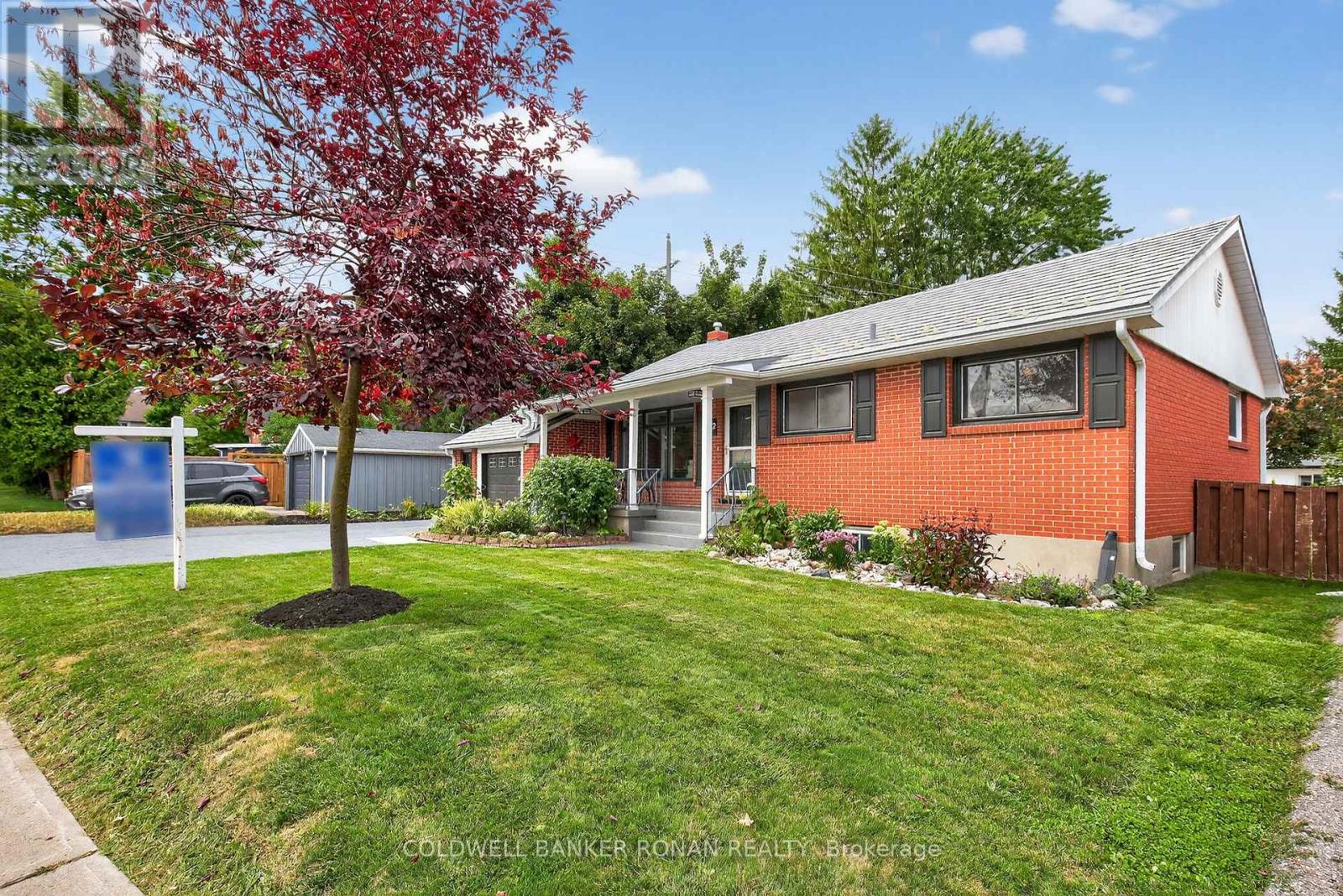 2 LIONEL STONE AVENUE E, new tecumseth (tottenham), Ontario