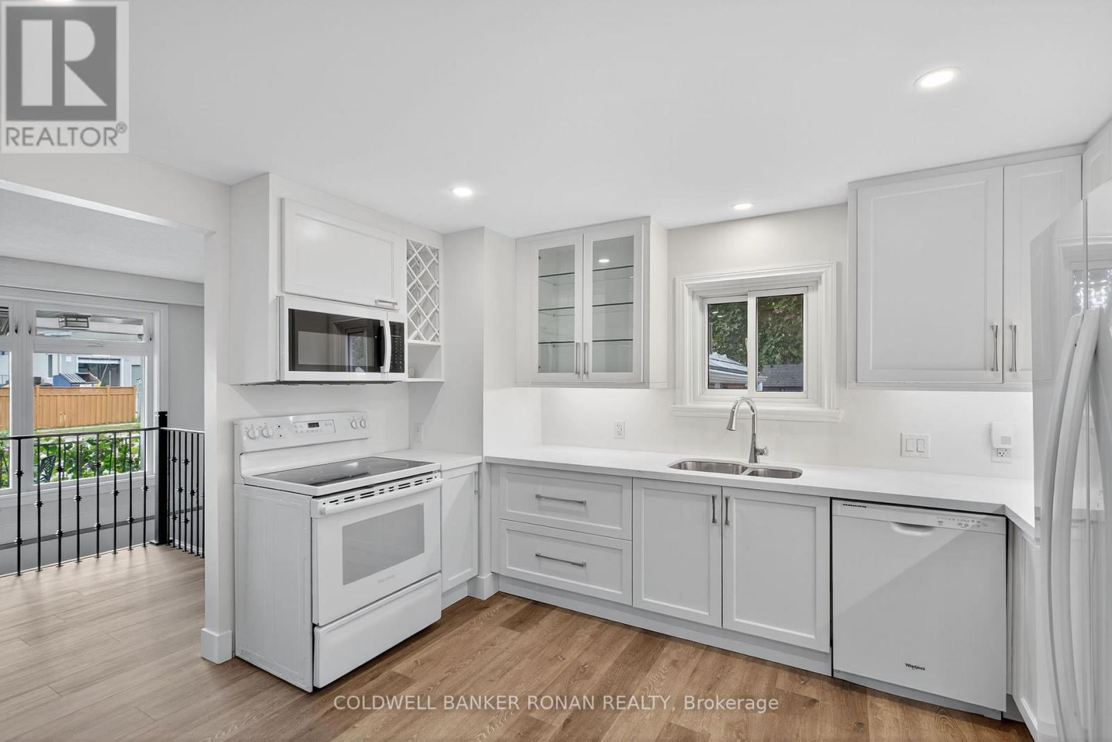 2 Lionel Stone Avenue E, New Tecumseth (Tottenham), Ontario  L0G 1W0 - Photo 12 - N12590830