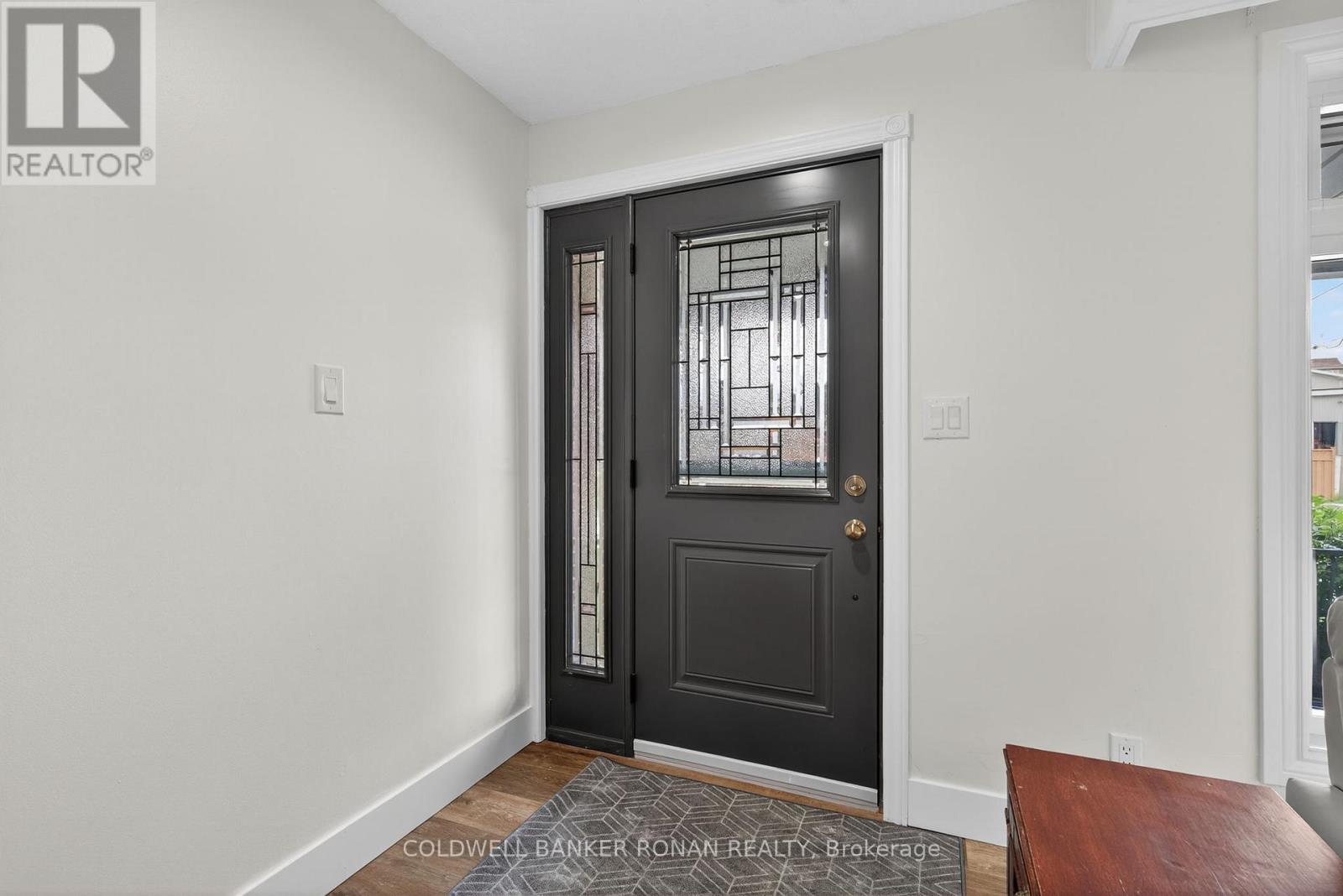 2 Lionel Stone Avenue E, New Tecumseth (Tottenham), Ontario  L0G 1W0 - Photo 5 - N12590830