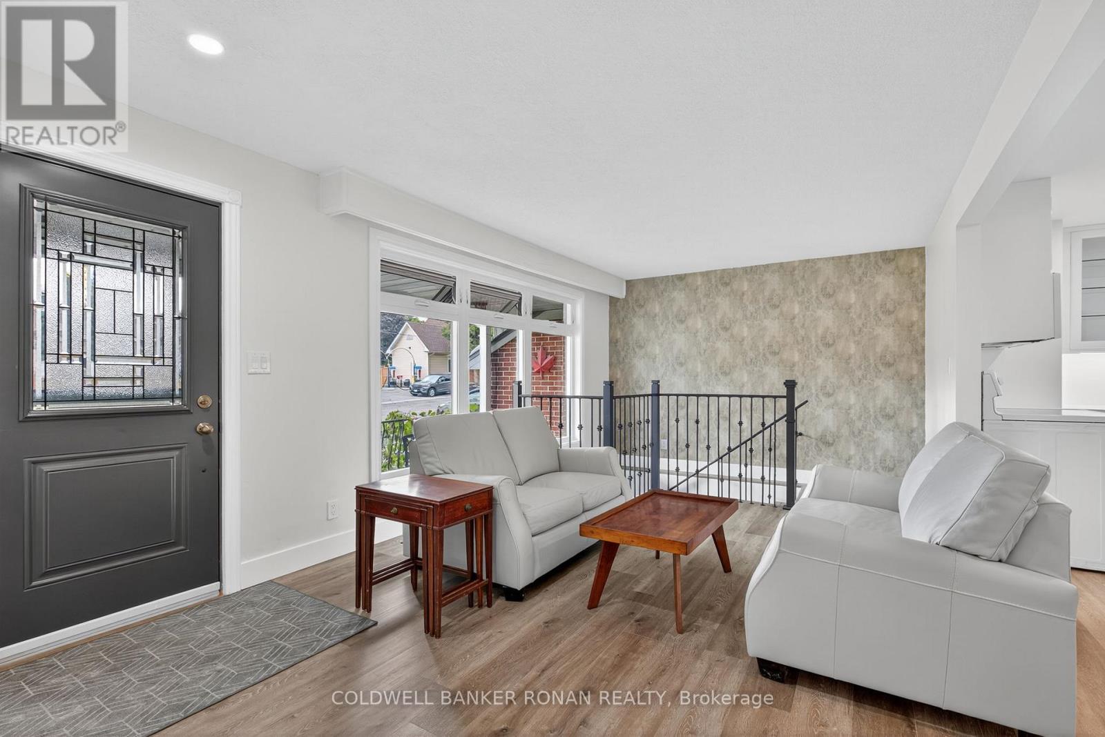 2 Lionel Stone Avenue E, New Tecumseth (Tottenham), Ontario  L0G 1W0 - Photo 7 - N12590830