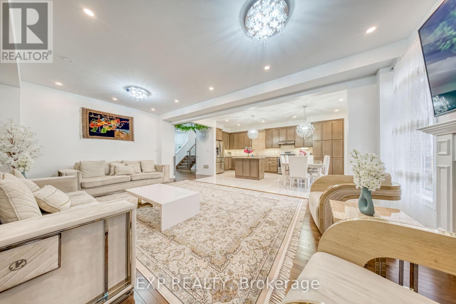 166 Inverness Way, Bradford West Gwillimbury (Bradford), Ontario  L3Z 2A6 - Photo 11 - N12590864