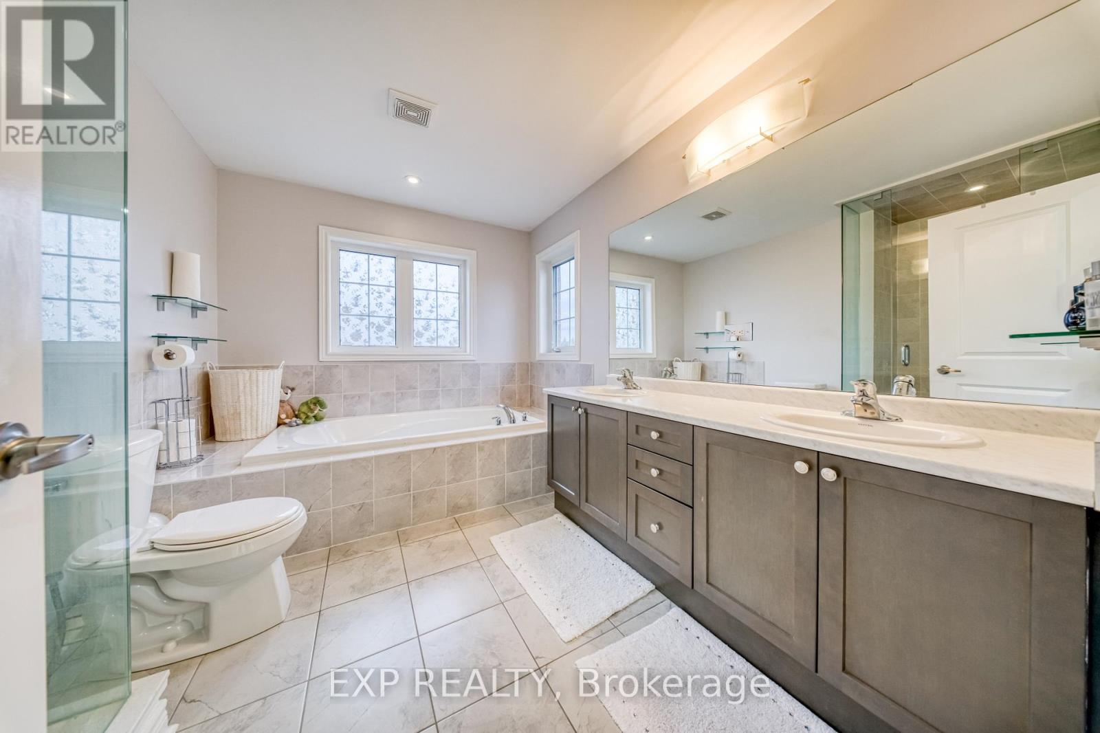 166 Inverness Way, Bradford West Gwillimbury (Bradford), Ontario  L3Z 2A6 - Photo 22 - N12590864