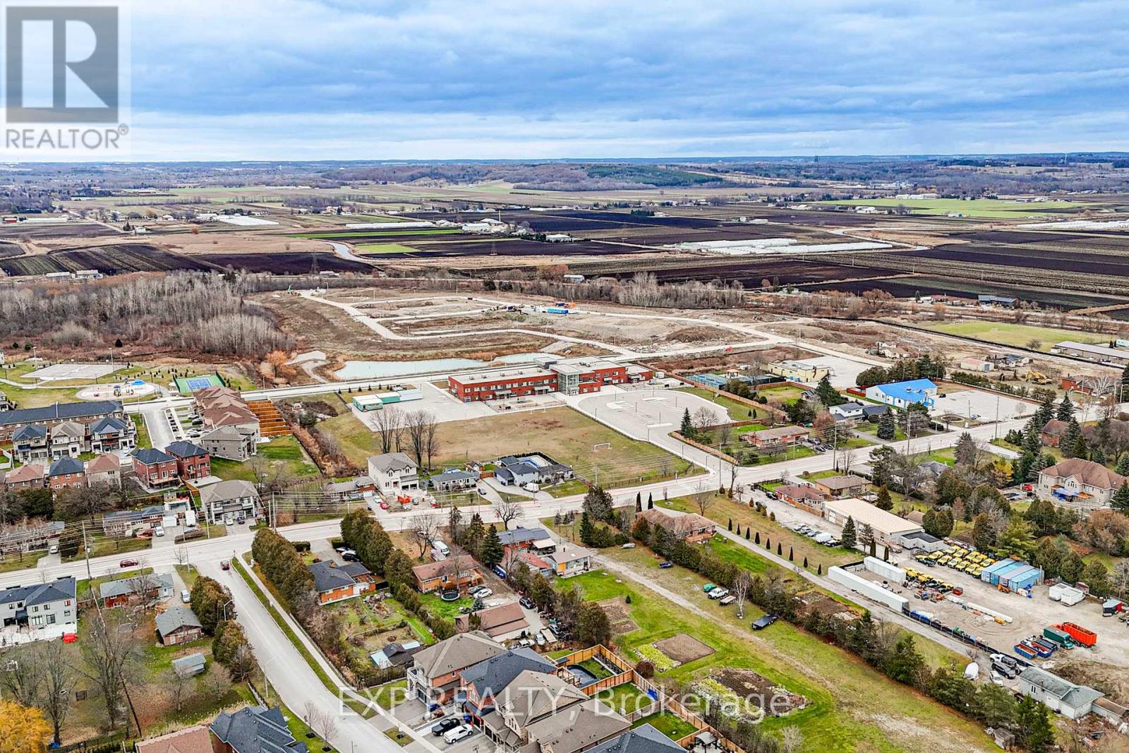 166 Inverness Way, Bradford West Gwillimbury (Bradford), Ontario  L3Z 2A6 - Photo 37 - N12590864