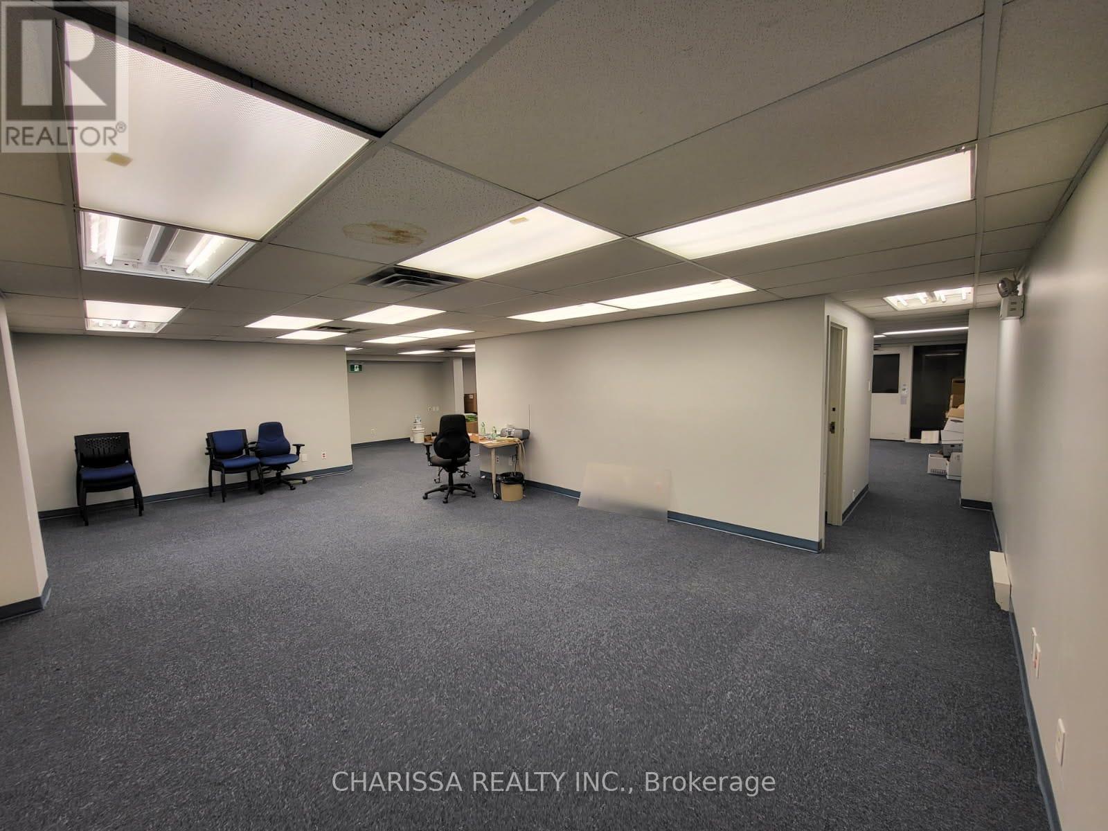 22 Clapperton Street, Barrie (City Centre), Ontario  L4M 1G4 - Photo 4 - S12590872