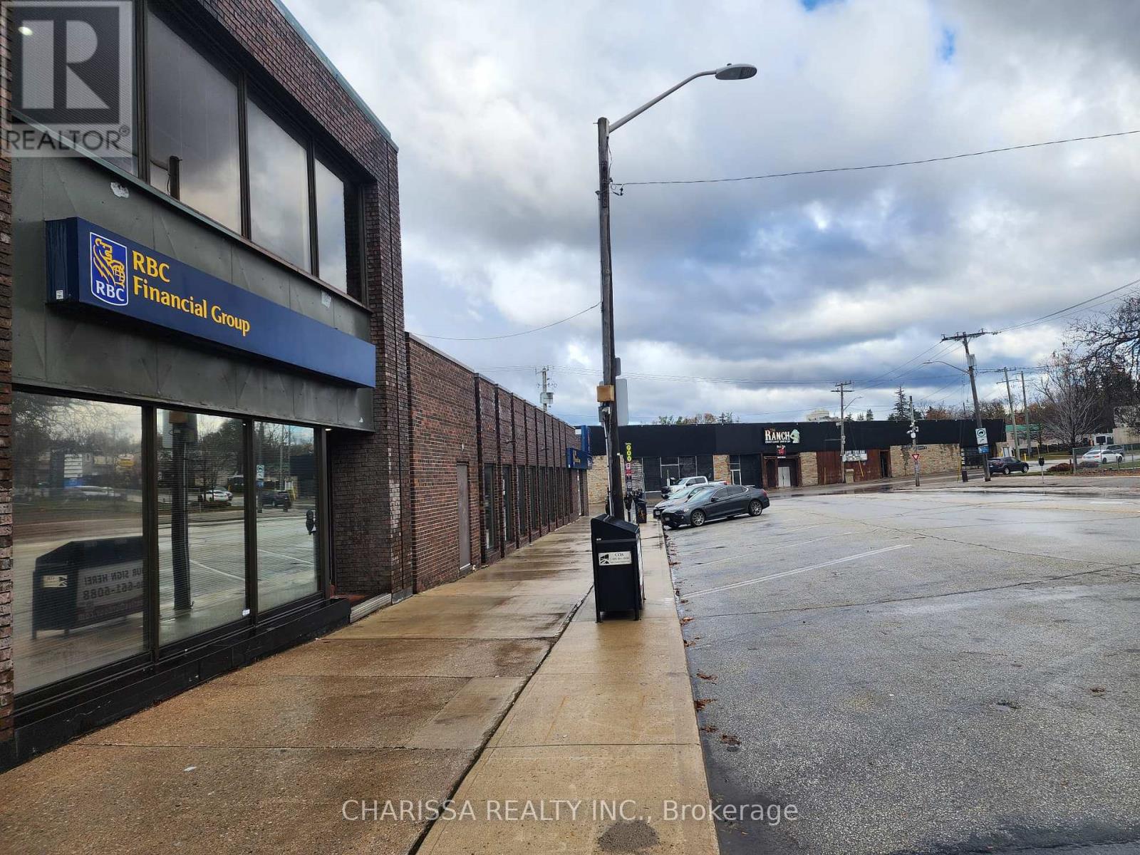 22 Clapperton Street, Barrie (City Centre), Ontario  L4M 1G4 - Photo 5 - S12590872