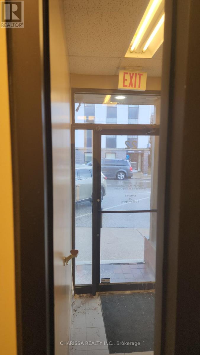 22 Clapperton Street, Barrie (City Centre), Ontario  L4M 1G4 - Photo 7 - S12590872