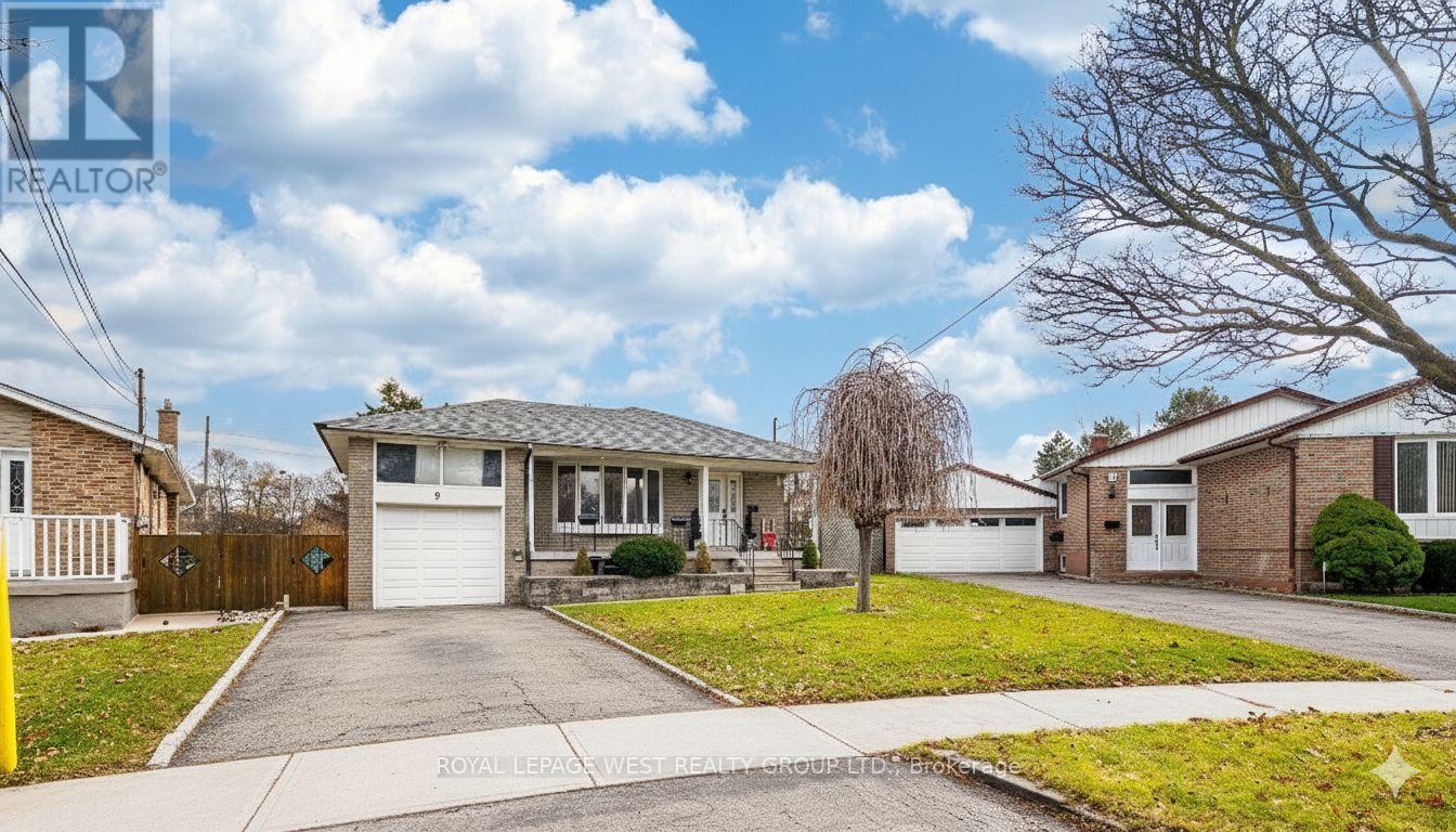 9 ROSEFAIR CRESCENT, Toronto, Ontario