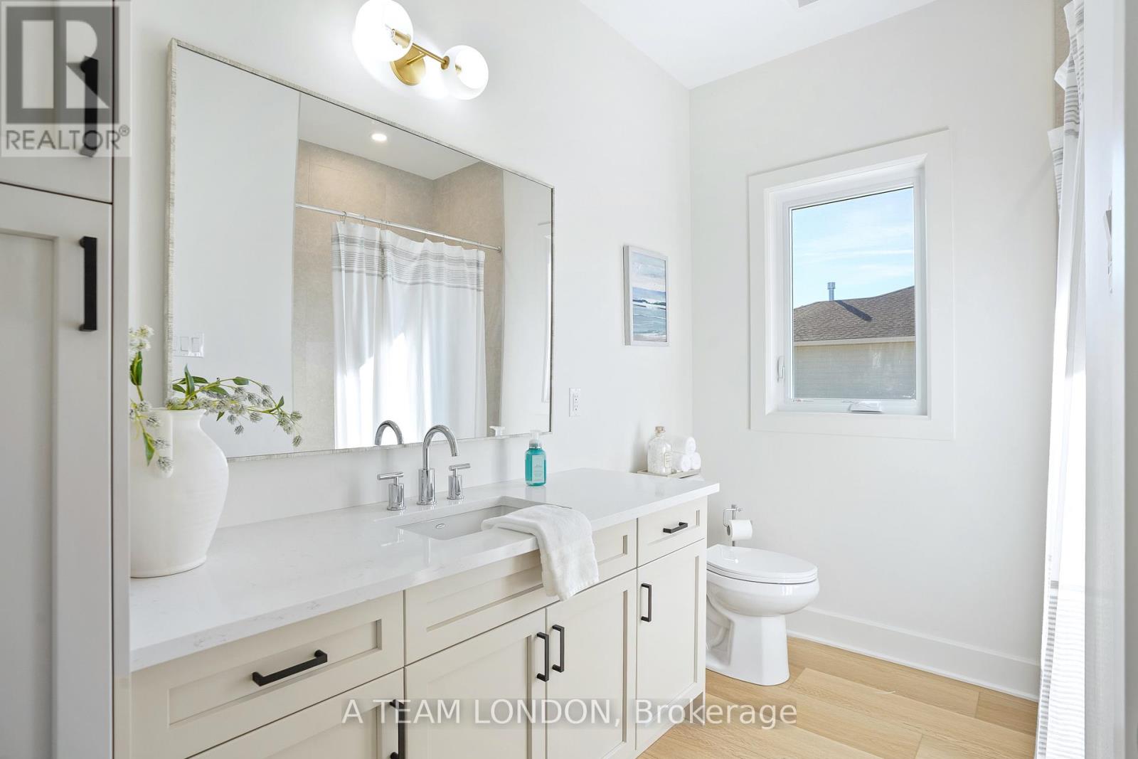 91 The Promenade, Central Elgin, Ontario N5L 1C5 - Photo 33 - X12511910