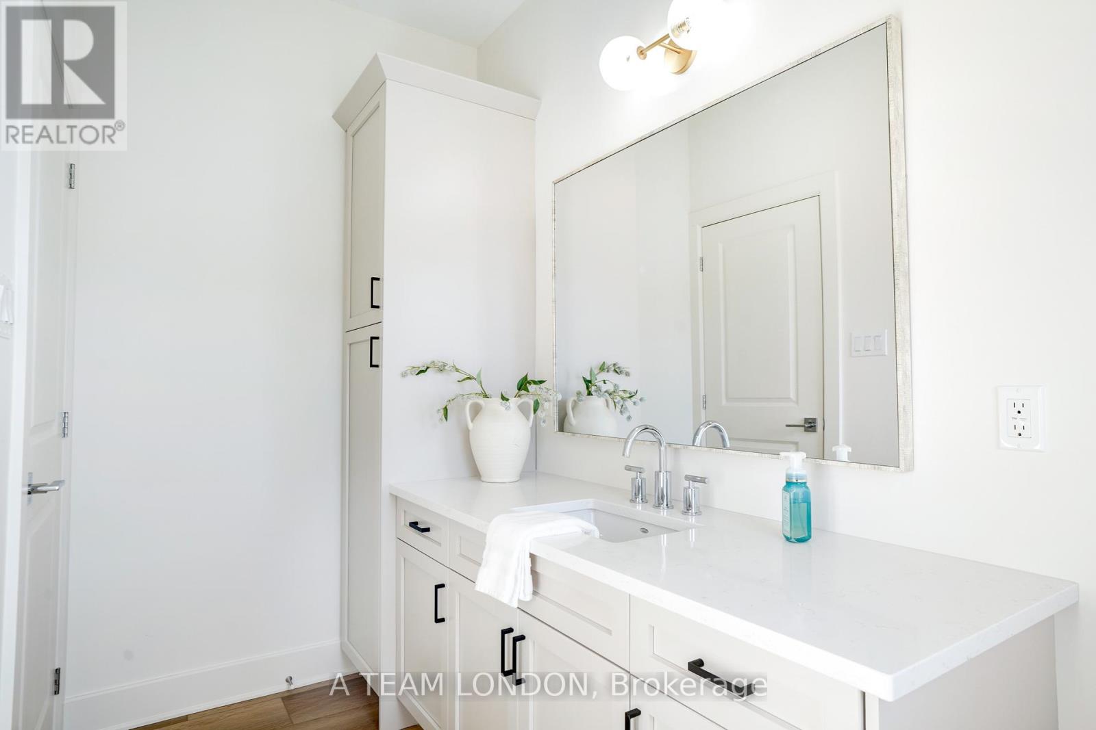 91 The Promenade, Central Elgin, Ontario N5L 1C5 - Photo 34 - X12511910