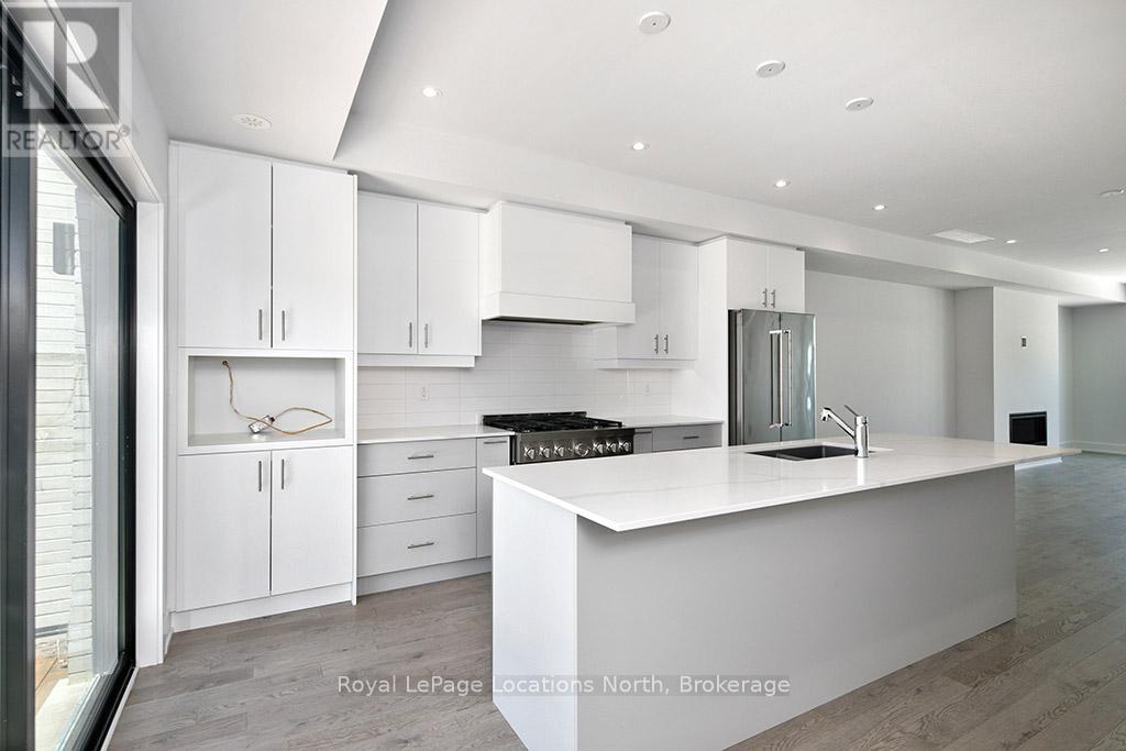 18 - 117 Sladden Court, Blue Mountains, Ontario N0H 2P0 - Photo 23 - X12590974