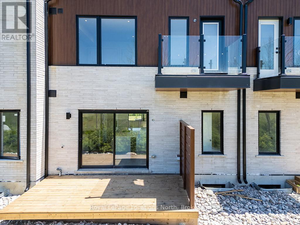 18 - 117 Sladden Court, Blue Mountains, Ontario N0H 2P0 - Photo 5 - X12590974