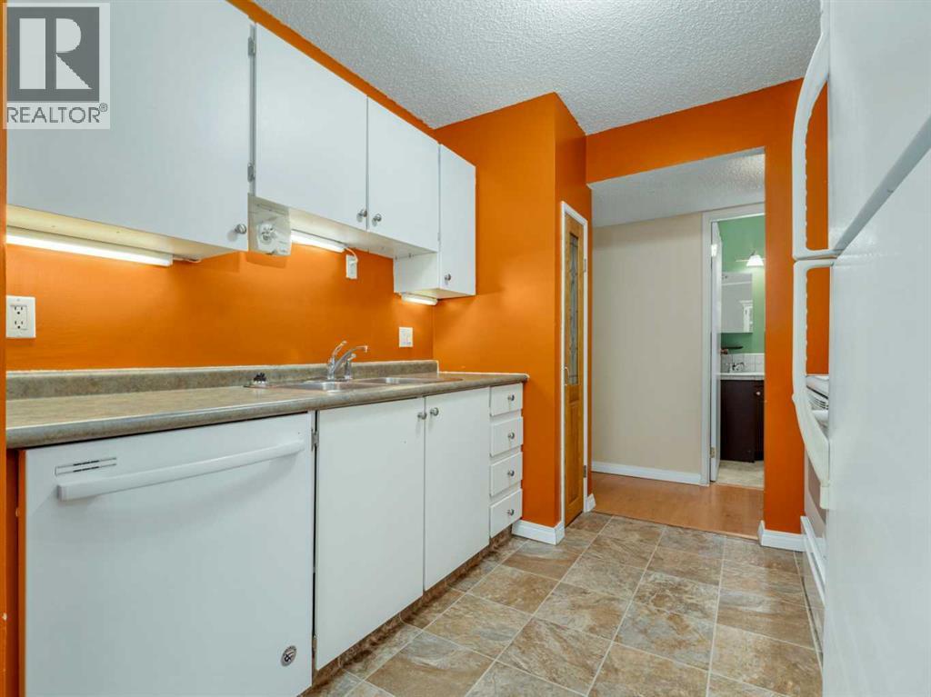 302, 65 Temple Boulevard  W, Lethbridge, Alberta  T1K 5M2 - Photo 15 - A2268845