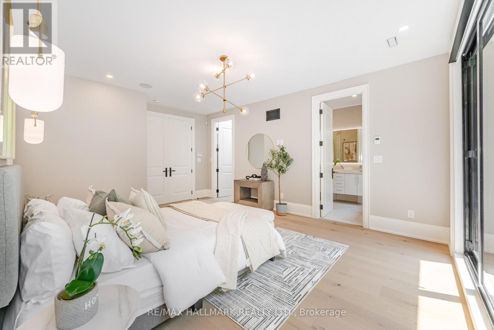 78 South Kingsway, Toronto, Ontario  M6S 3T3 - Photo 21 - W12590682