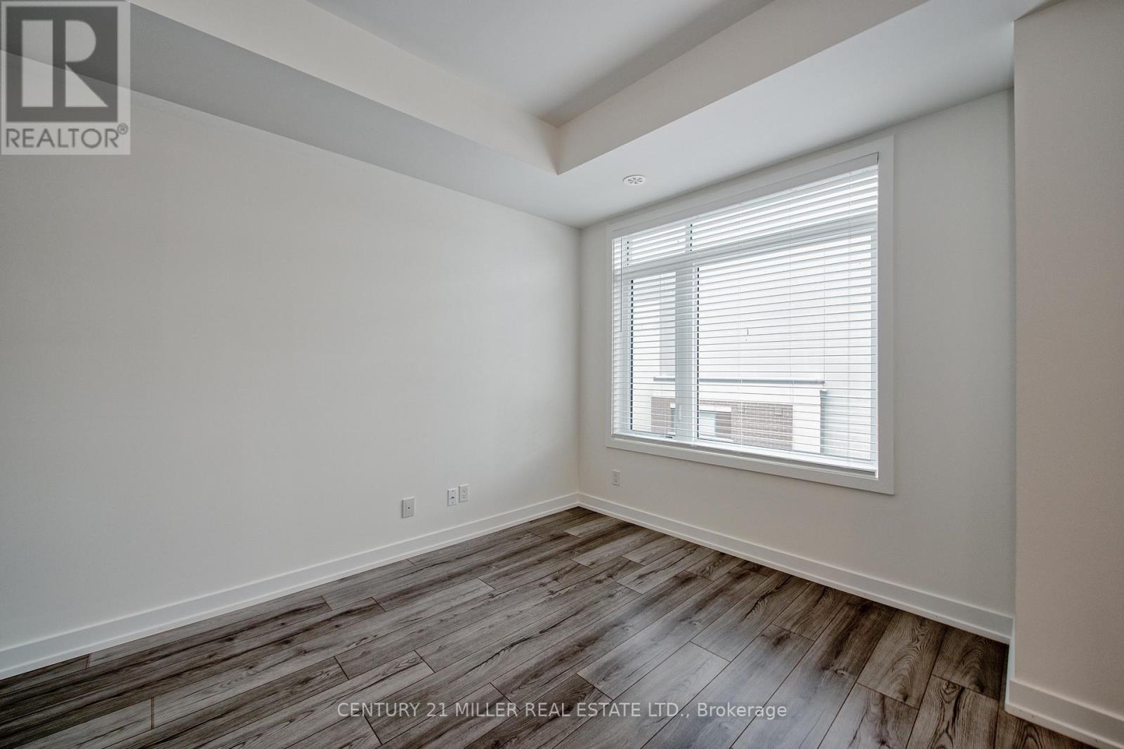 316 - 3058 Sixth Line, Oakville, Ontario  L6M 1P8 - Photo 3 - W12590698