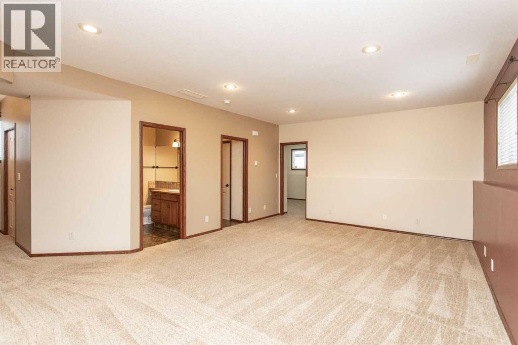 12 Irving Crescent, Red Deer, Alberta  T4R 3R9 - Photo 21 - A2273012