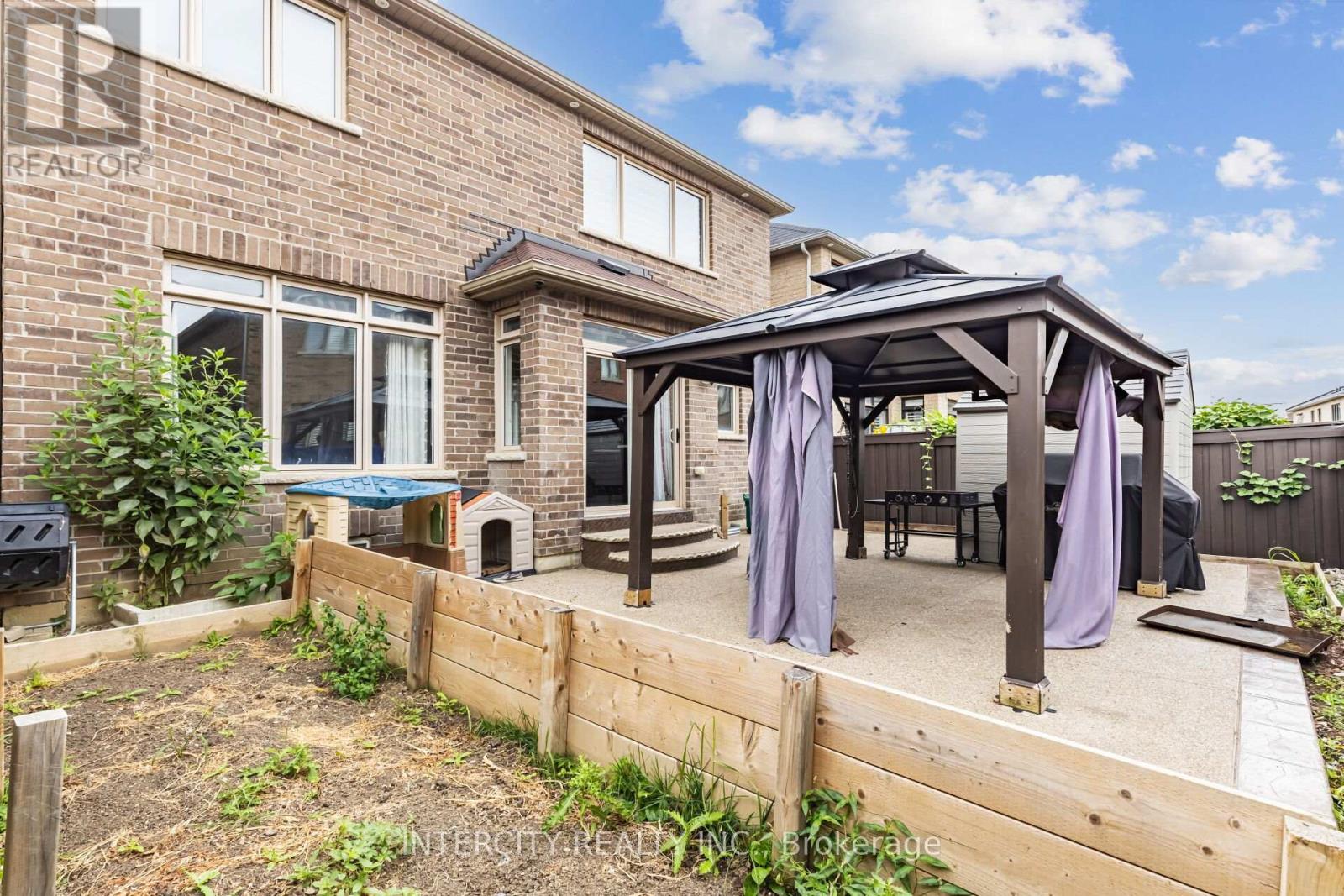 20 Russell Creek Drive, Brampton, Ontario  L6R 3Y9 - Photo 48 - W12590712