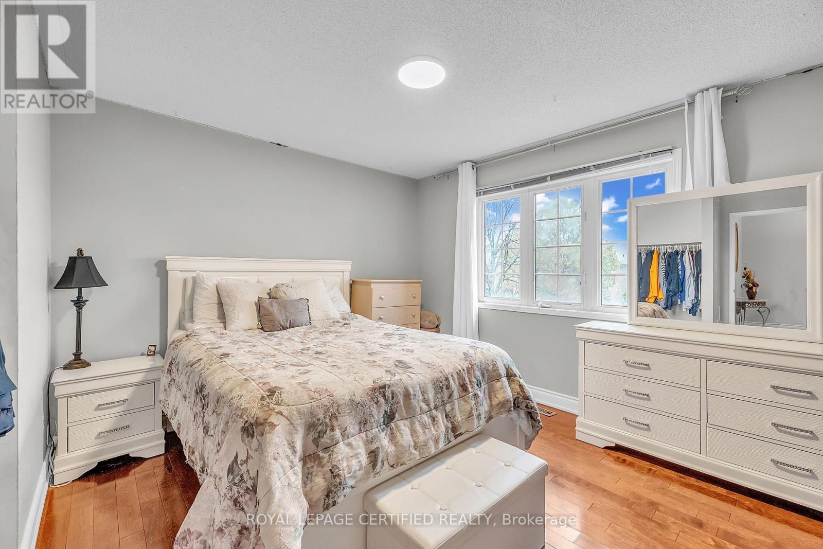 17 Chestermere Crescent, Brampton, Ontario  L7A 2E8 - Photo 13 - W12590716