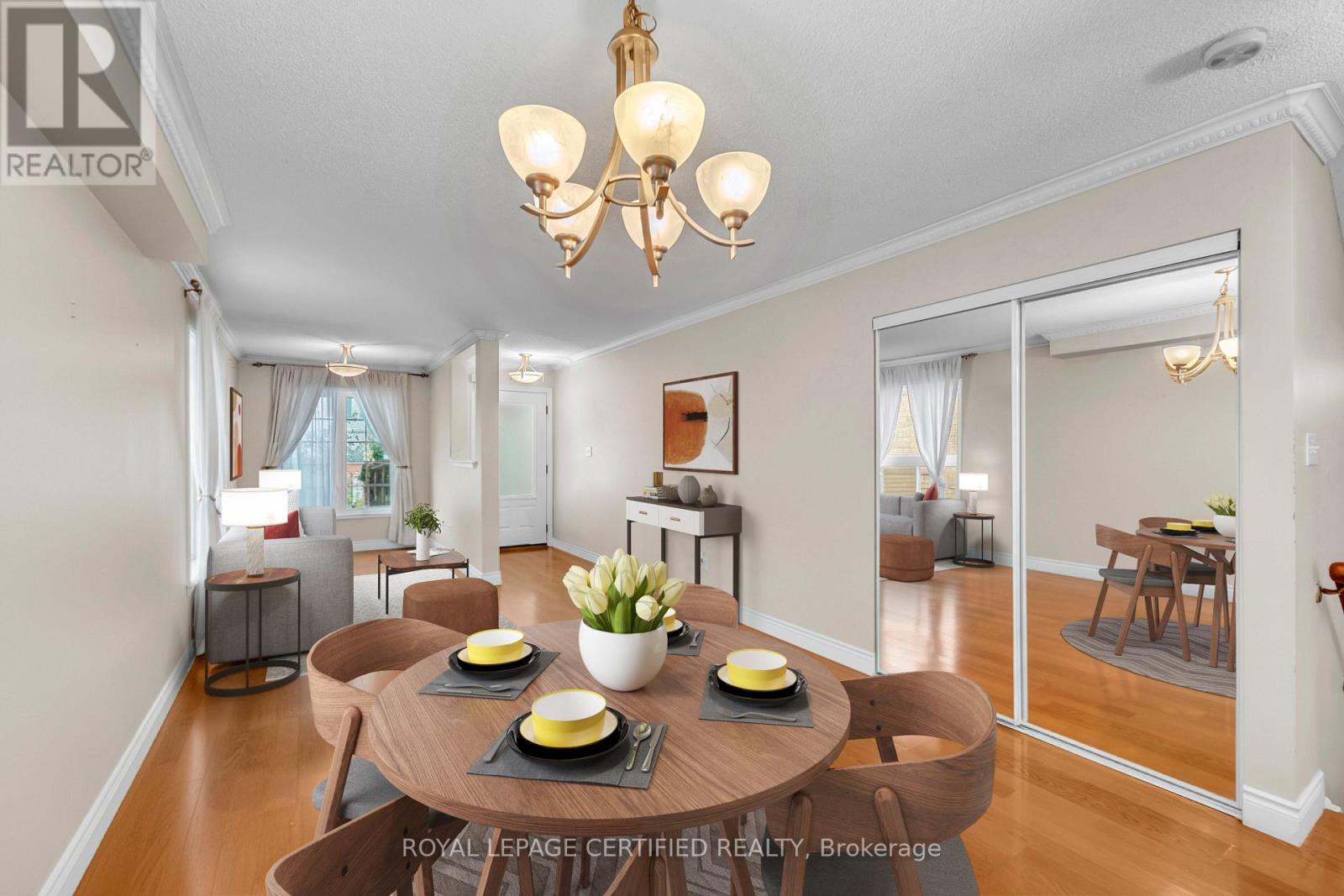 17 Chestermere Crescent, Brampton, Ontario  L7A 2E8 - Photo 4 - W12590716