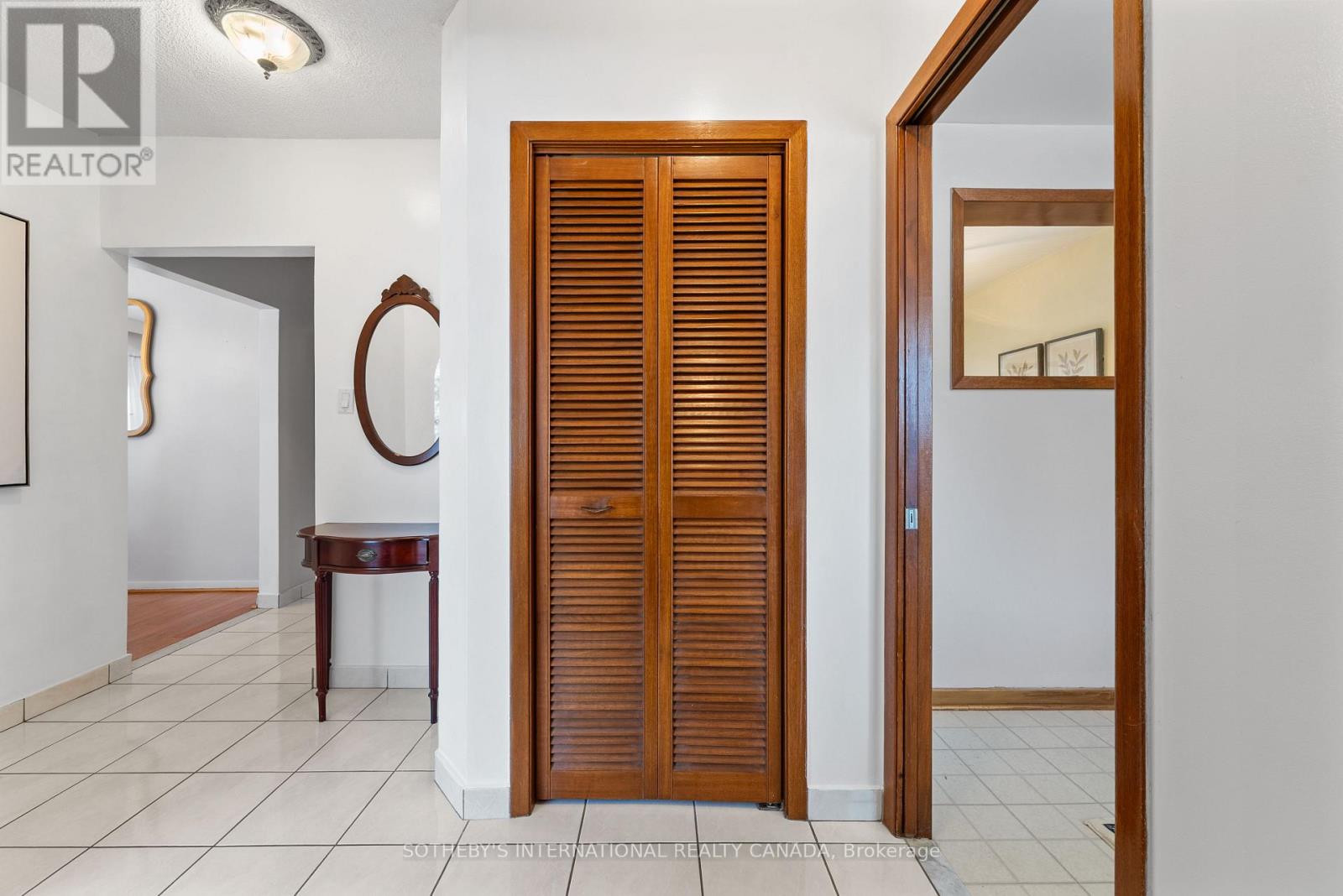 76 Lawnside Drive, Toronto, Ontario  M6L 1Z7 - Photo 17 - W12590740