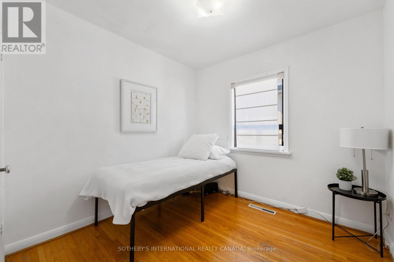 76 Lawnside Drive, Toronto, Ontario  M6L 1Z7 - Photo 23 - W12590740