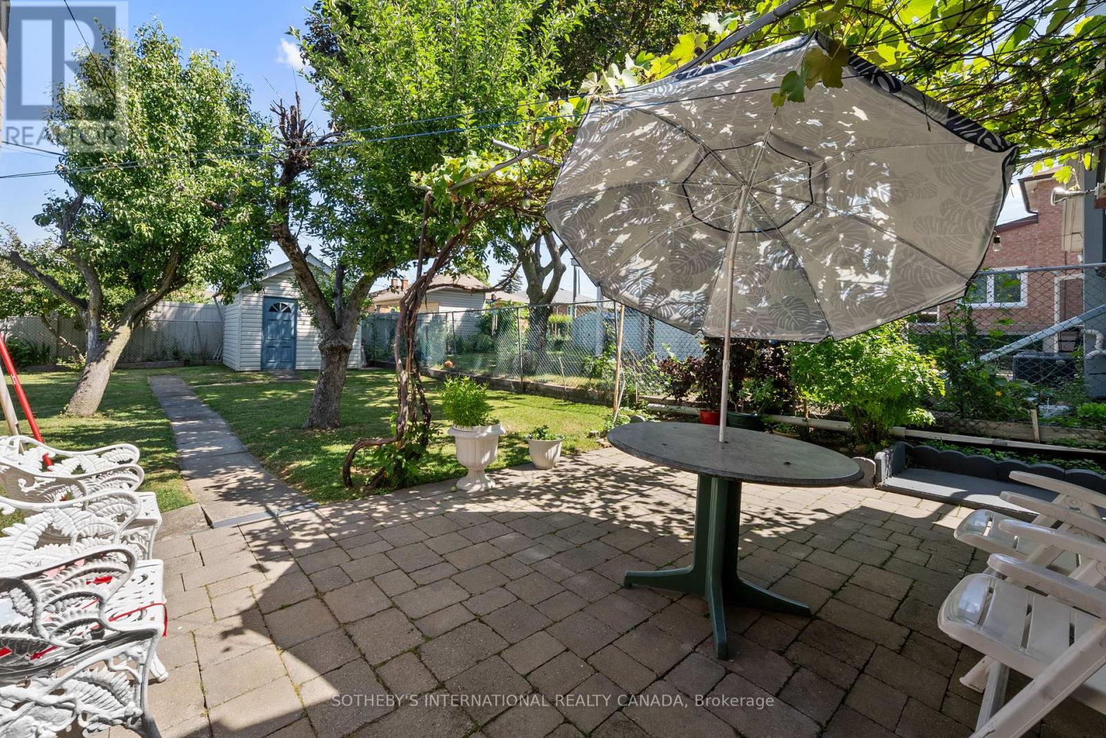 76 Lawnside Drive, Toronto, Ontario  M6L 1Z7 - Photo 42 - W12590740