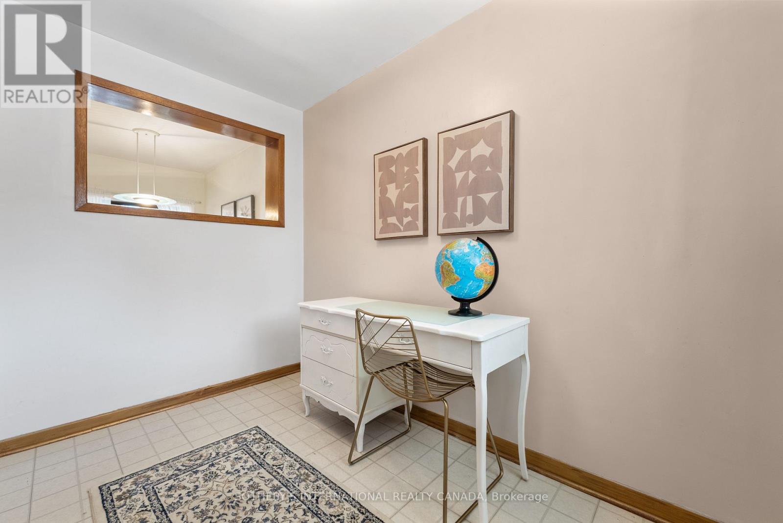 76 Lawnside Drive, Toronto, Ontario  M6L 1Z7 - Photo 8 - W12590740